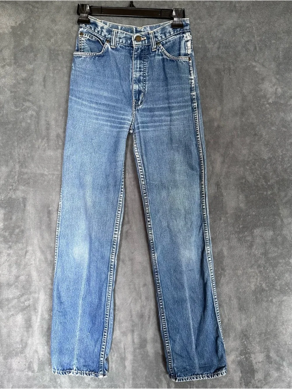 Willie Jeans Women's High Waist Blue Boot Cut Jeans Embroidered  Pocket 24x30
